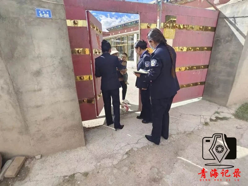 治多县公安局治安大队户籍科开展“情系于民，为民办实事”活动