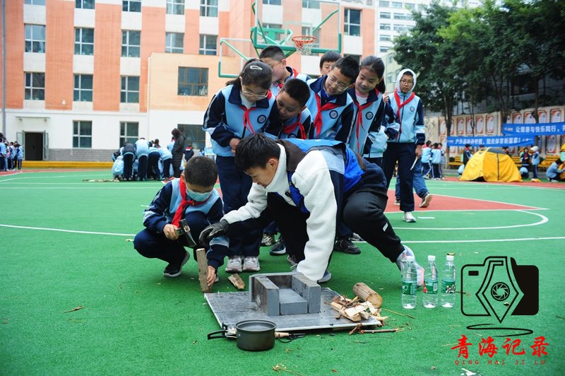 西宁市黄河路小学 用拓展技能挑战自我 迎国庆佳节