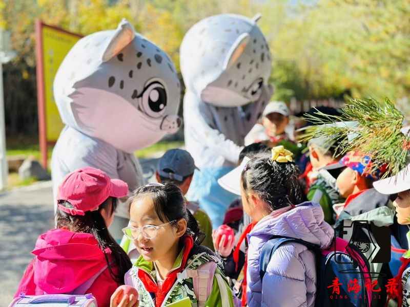 西宁市南山路小学研学活动:实地探访青藏高原动物园 激发学生生态保护热情