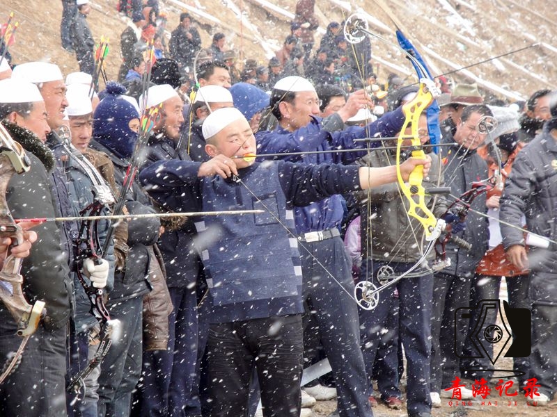 海东化隆:民族传统射箭赛,点燃西北体育交流之火